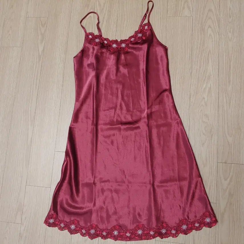 [SOLD OUT] 비비안 슬립 85