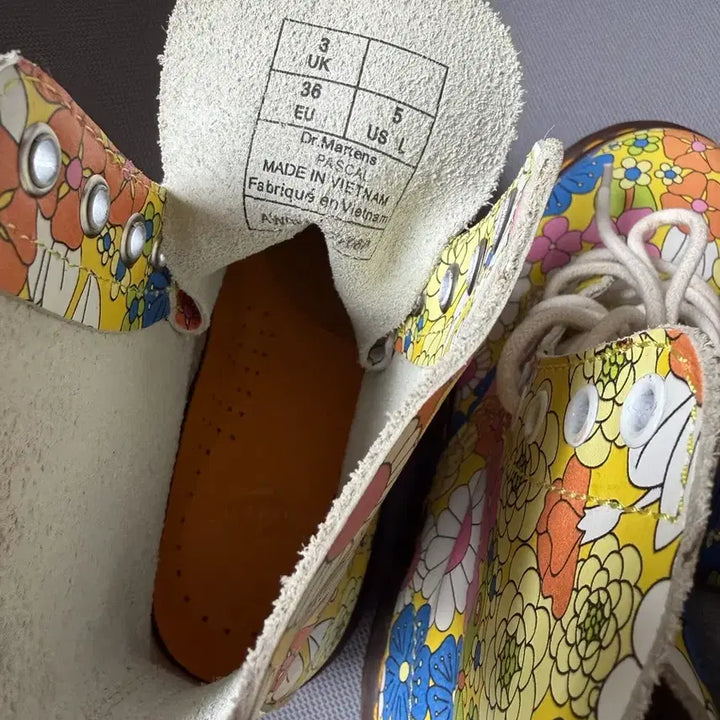 [BUNJANG] Dr. Martens Floral Print Boots / 닥터마틴 플라워 프린팅 부츠
