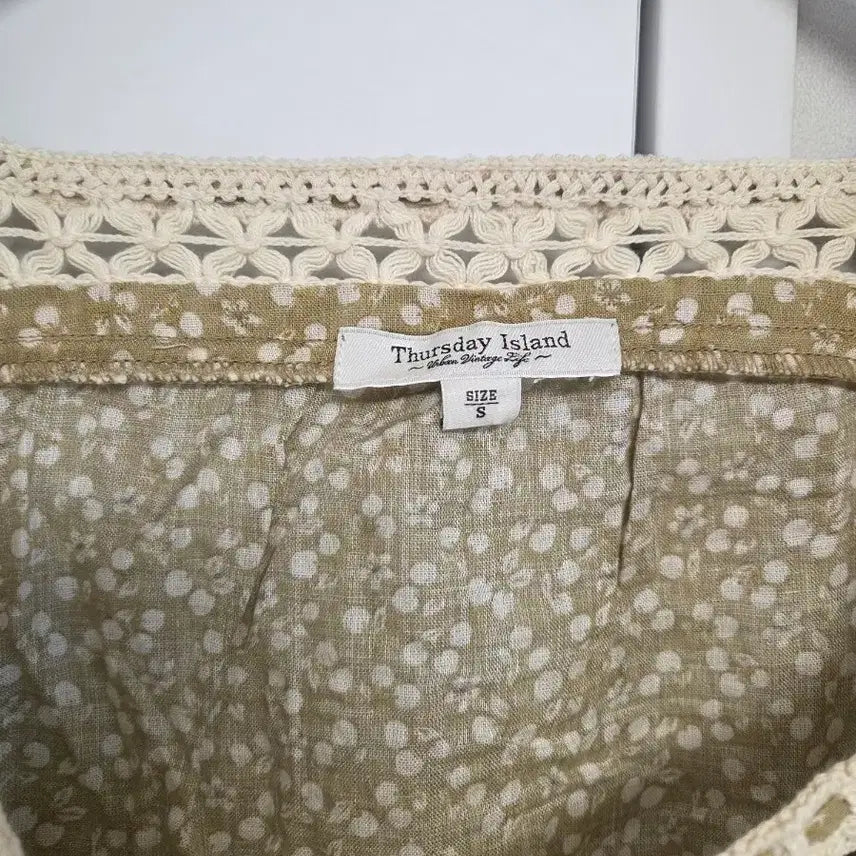 [BUNJANG] Thursday Island Blouse / 써스데이아일랜드 블라우스