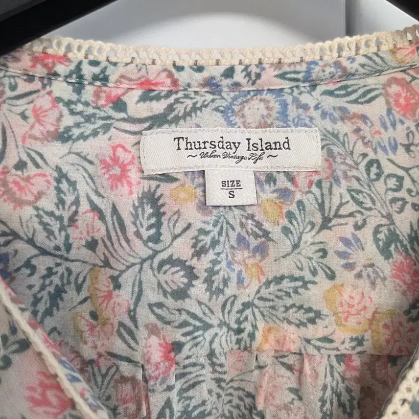 [BUNJANG] Thursday Island Blouse / 써스데이아일랜드 블라우스