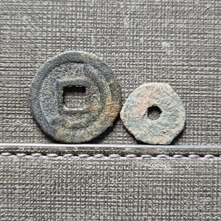 [BUNJANG] Türgesh Khaganate Coin Set / 8세기 중반 중앙아시아 투르게시 카간국 엽전형 화폐 2종 세트