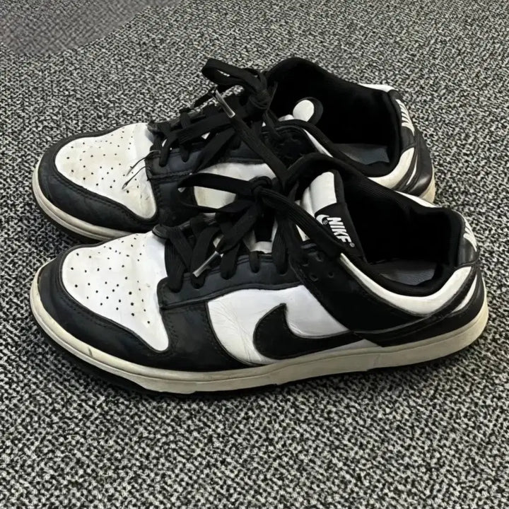 [BUNJANG] Nike Dunk Low Panda (270) Sneakers / (270) 나이키 덩크 로우 범고래