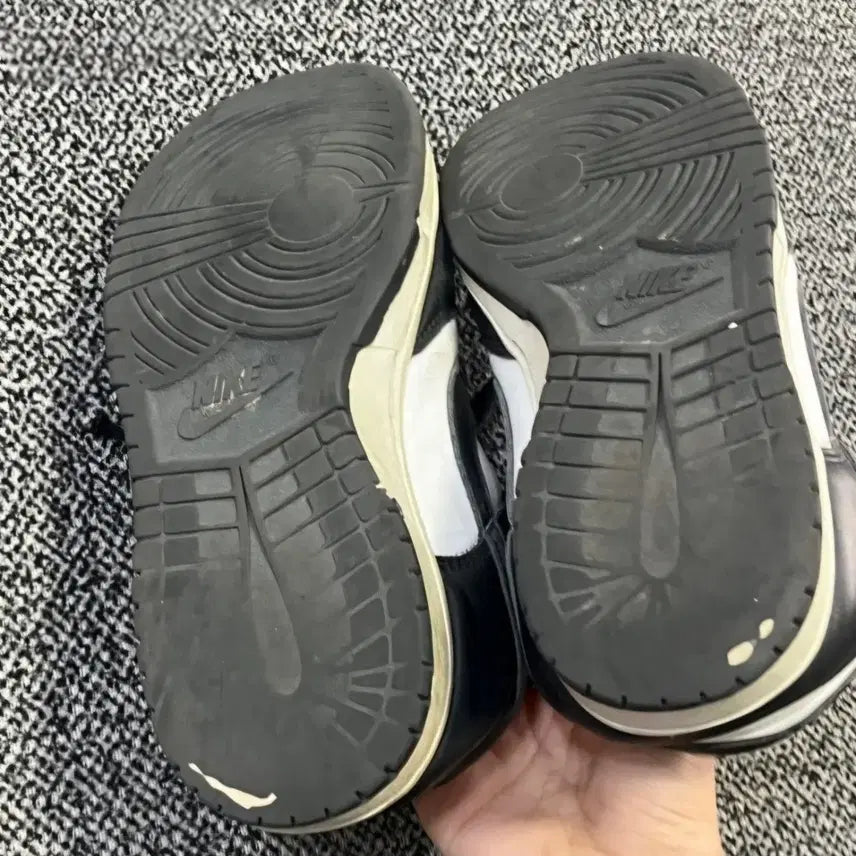 [BUNJANG] Nike Dunk Low Panda (270) Sneakers / (270) 나이키 덩크 로우 범고래