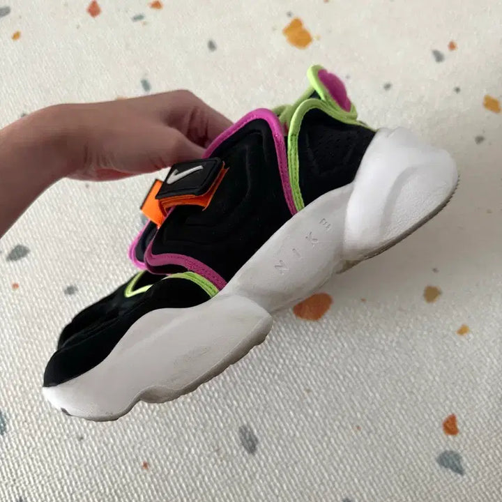 [BUNJANG] Nike Aqua Rift 240 Sneakers / 나이키 아쿠아리프트 240