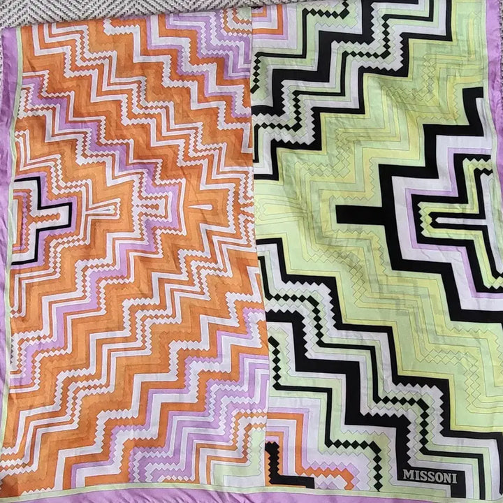 [BUNJANG] Missoni Multicolor Pattern Silk Scarf / 미쏘니 멀티컬러 패턴 실크 스카프