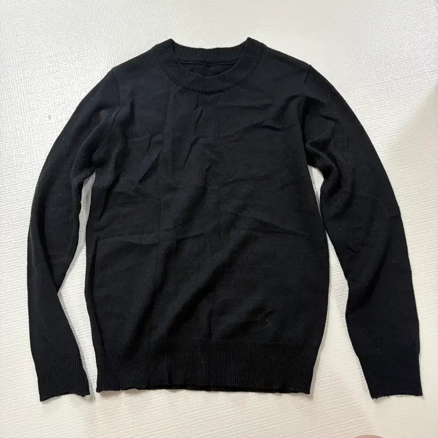 [BUNJANG] Slim Fit Black Knit Top / 얇은 니트티 슬림핏 블랙