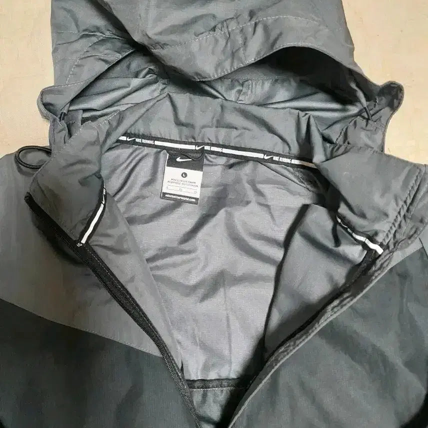 [BUNJANG] Nike Gray Hooded Windbreaker Jacket L / 나이키 회색 후드 바람막이 자켓 L