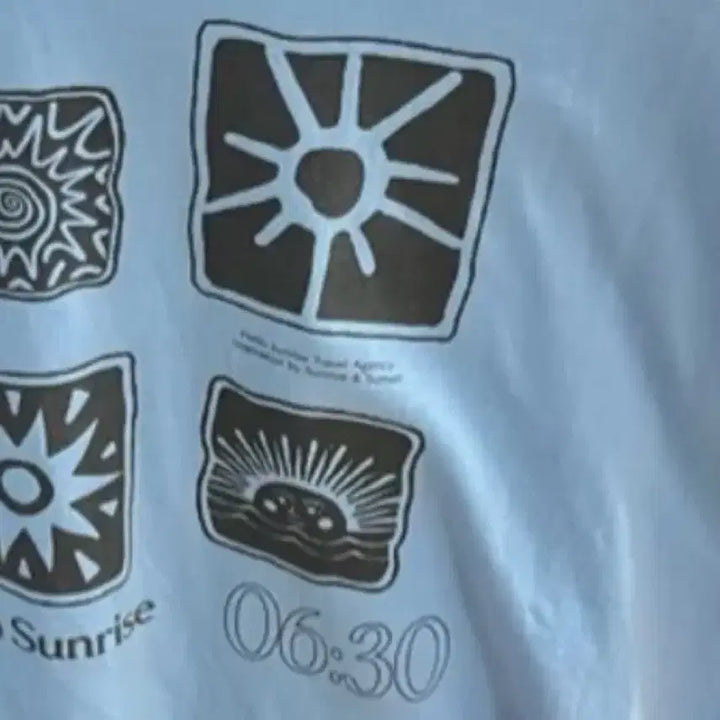 [BUNJANG] Hello Sunrise Sky Blue T-shirt / 헬로선라이즈 반팔티