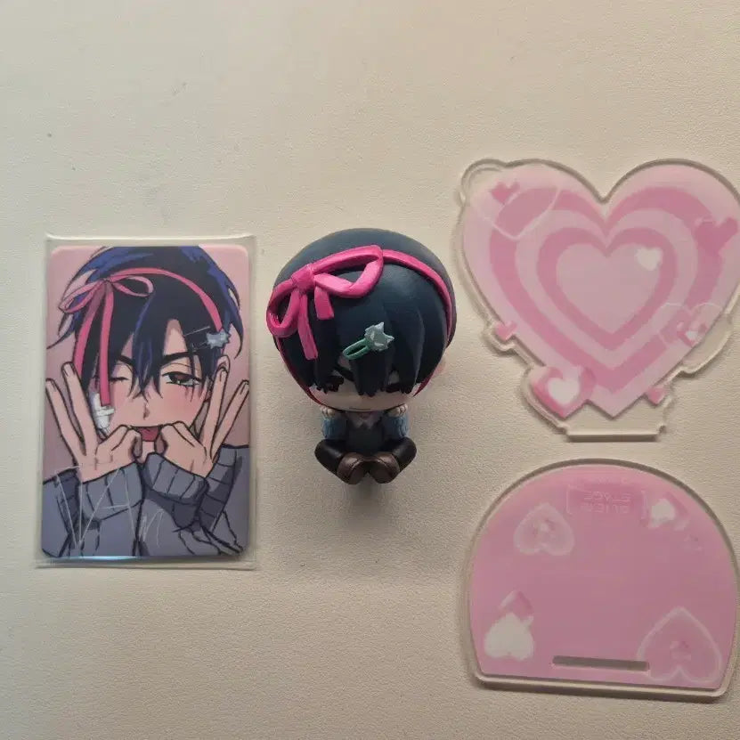 [BUNJANG] Ivan Decora Figure &amp; Photocard Bundle Set / 이반 데코라 피규어 포카&amp;피규어 일괄양도 판매
