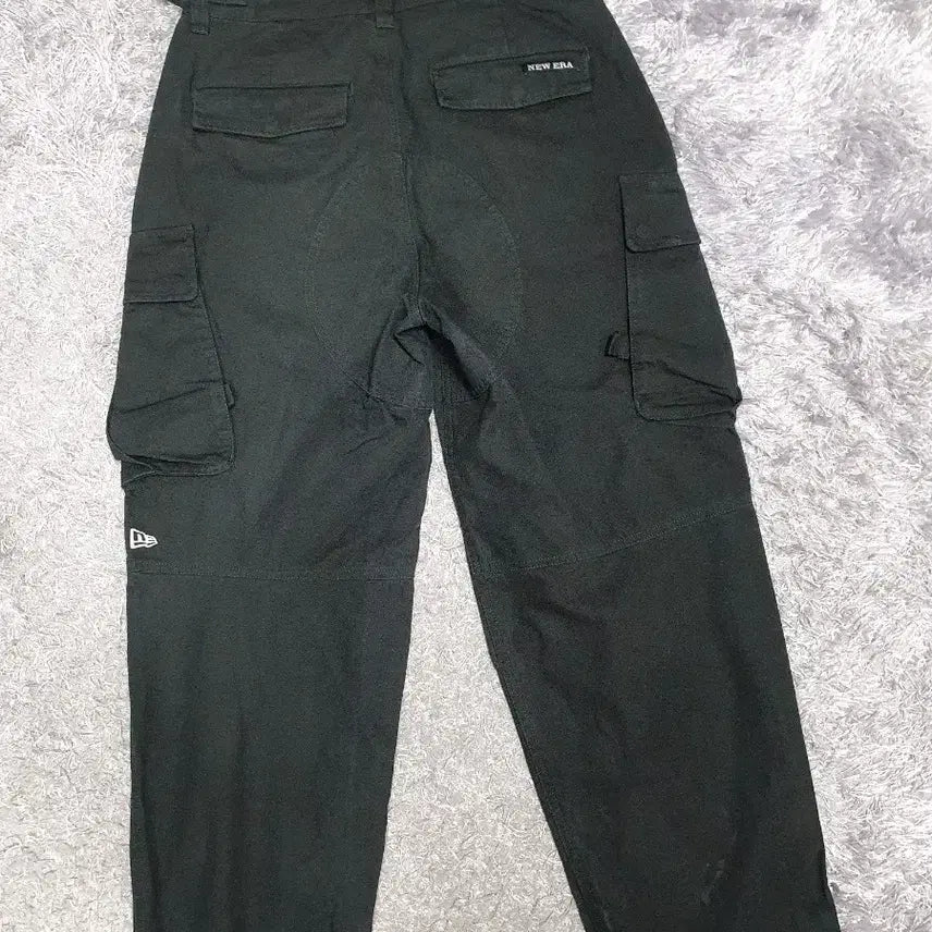 [SOLD OUT] 뉴에라 카고 바지 유틸리티 팬츠 블랙 s