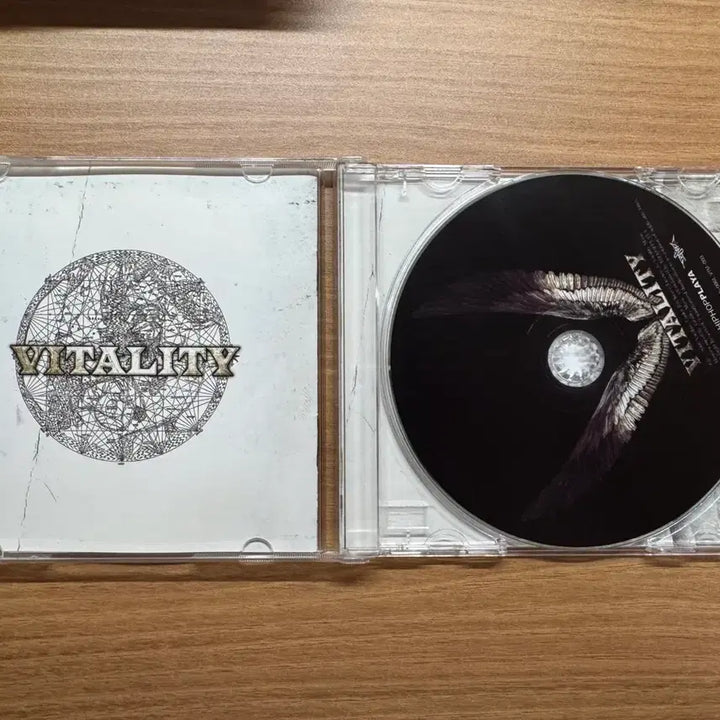 [BUNJANG] Vitality V Signed Album / 바이탈리티 V 사인반