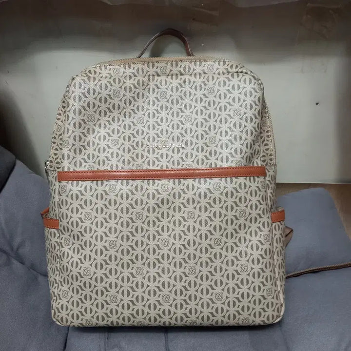 [BUNJANG] Louis Quatorze Pattern Backpack / 루이까또즈 패턴 백팩 가로 30 세로 35