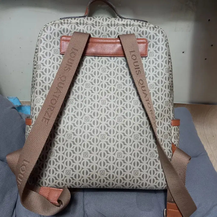 [BUNJANG] Louis Quatorze Pattern Backpack / 루이까또즈 패턴 백팩 가로 30 세로 35