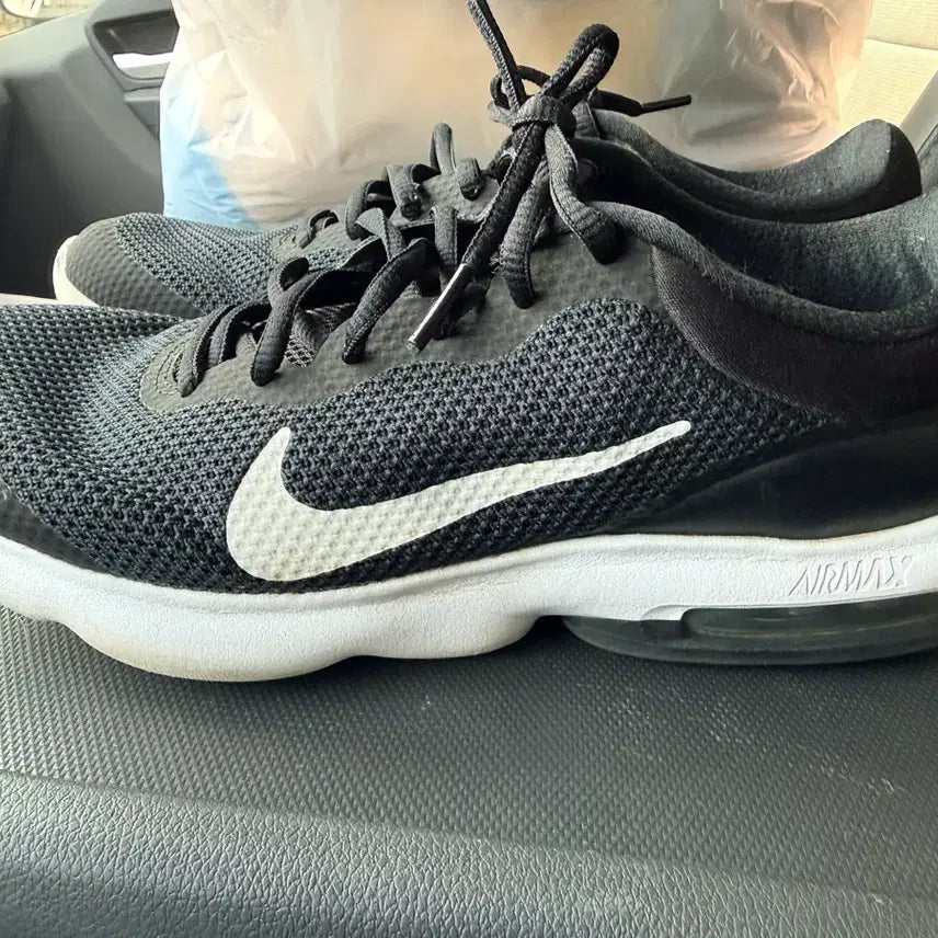 [BUNJANG] Nike Air Max Black Sneakers / 나이키 에어맥스 블랙 운동화