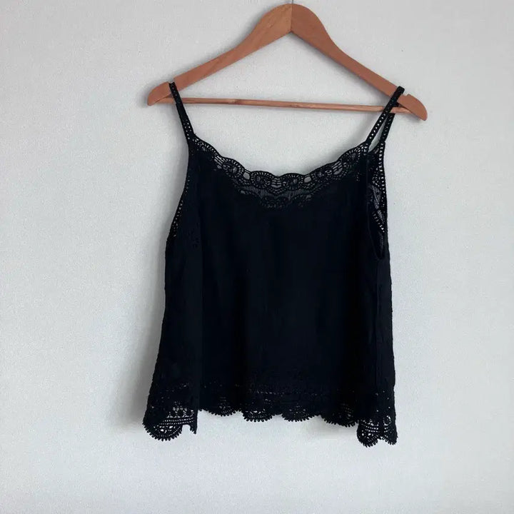 [SOLD OUT] 레이어드 레이스 나시 탑 블랙
