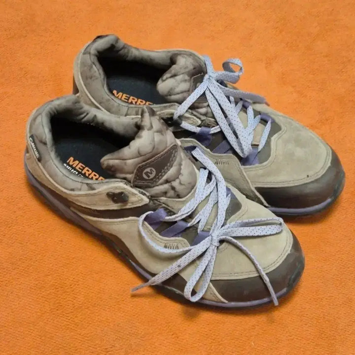 [BUNJANG] Merrell Gore-Tex Sneakers / 머렐 고어텍스 운동화 230~235
