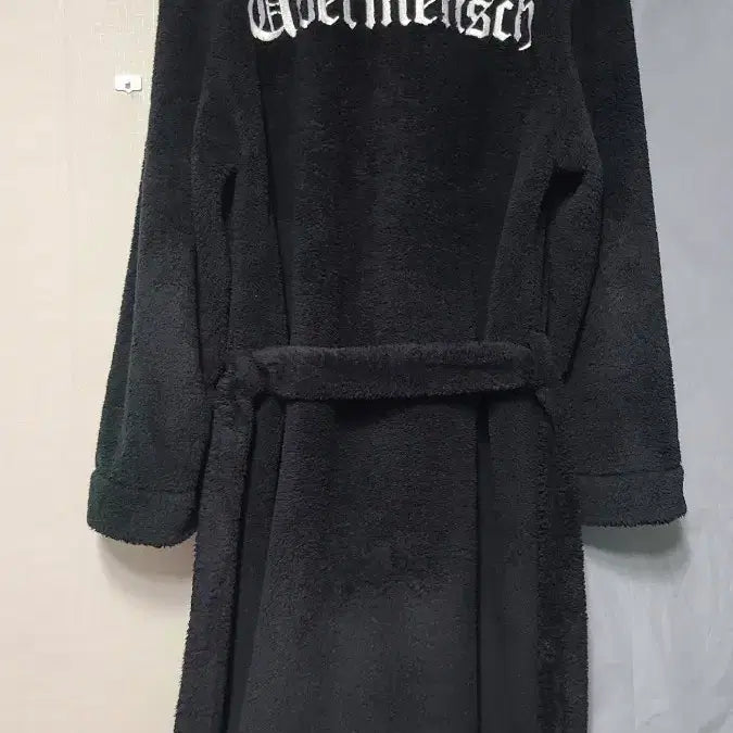 [BUNJANG] G-Dragon Weavers Mensh Robe Black / 지드래곤 위버맨쉬 로브 블랙 색상
