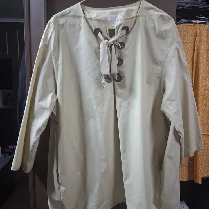 [BUNJANG] TIME Ivory String Detail Blouse (One Size) / 타임 끈 장식 블라우스(프리)