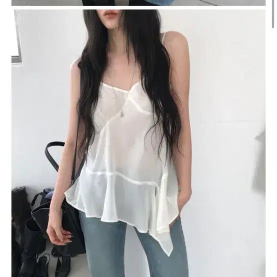 [BUNJANG] Leardee New Spring Moment Frill Blouse / 르아르디 뉴 봄신상 모먼트 프릴 블라우스