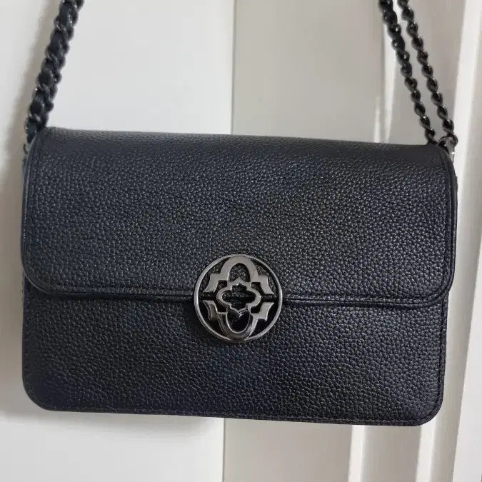[BUNJANG] Oryany Gerard Black Crossbody Bag / 오야니 제라드 블랙 크로스백