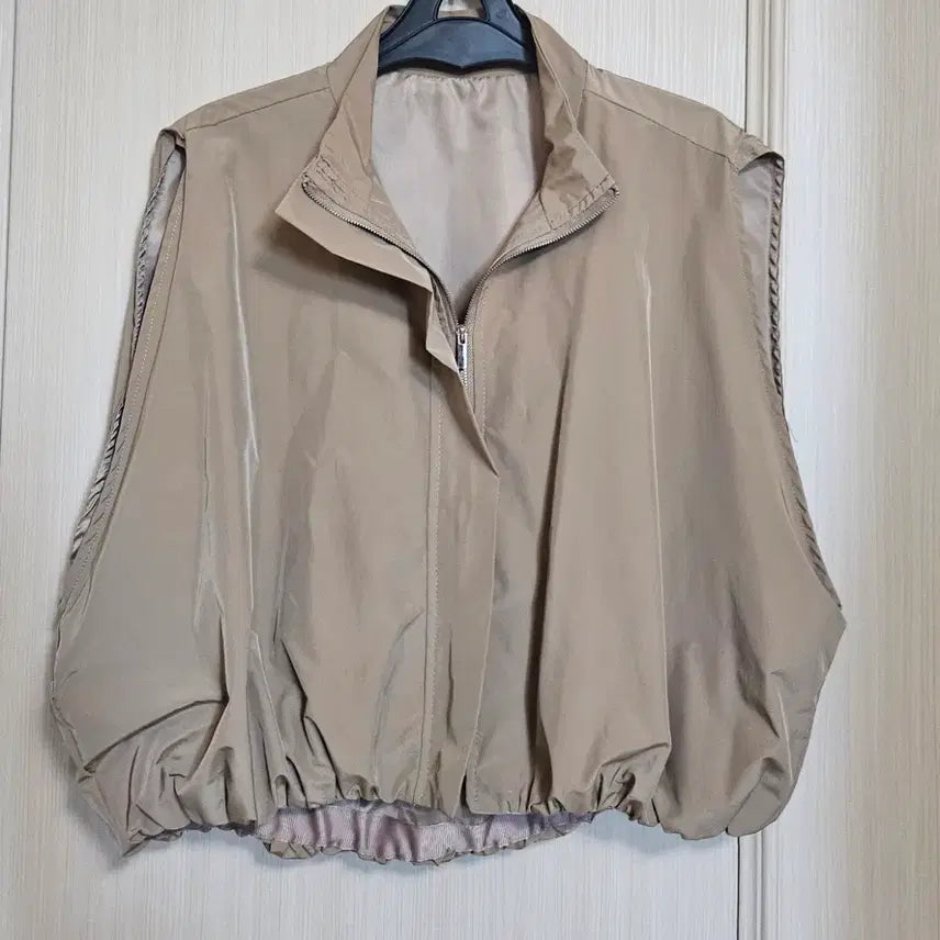[BUNJANG] LE CEIL BLUE Beige Free Size Short Vest / LE CEIL BLUE 숏 베스트 조끼