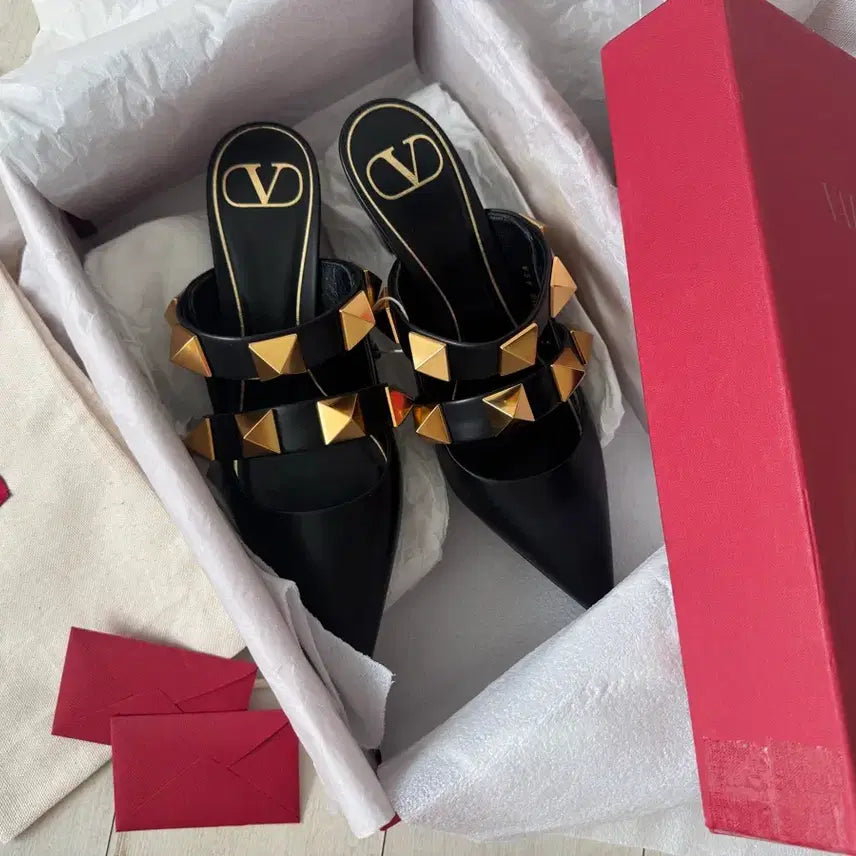 [BUNJANG] Valentino Rockstud Mules (Size 36) / 발렌티노 락스터드 뮬 새제품(사이즈36)