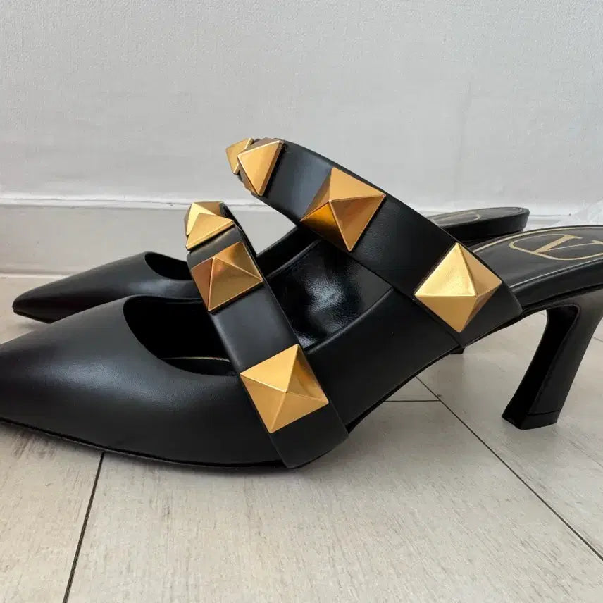 [BUNJANG] Valentino Rockstud Mules (Size 36) / 발렌티노 락스터드 뮬 새제품(사이즈36)