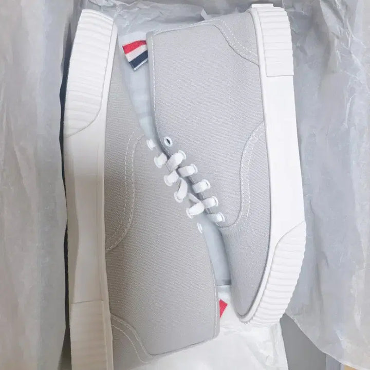 [BUNJANG] Thom Browne Sneakers Size 7 / 톰브라운 스니커즈 7사이즈 새제품 판매합니다. 신발