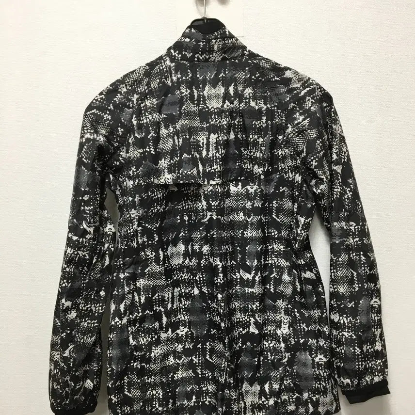 [SOLD OUT] 나이키 여성 윈드러너 경량 바람막이자켓