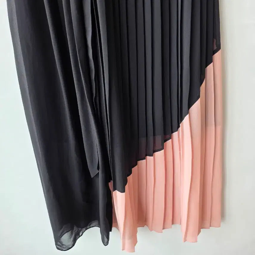 [SOLD OUT] S/시폰 플리츠 배색 원피스