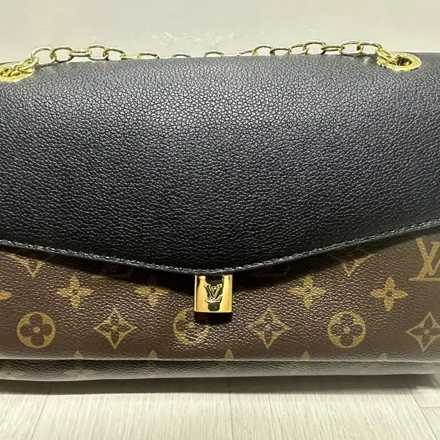 [SOLD OUT] 루이 체인백