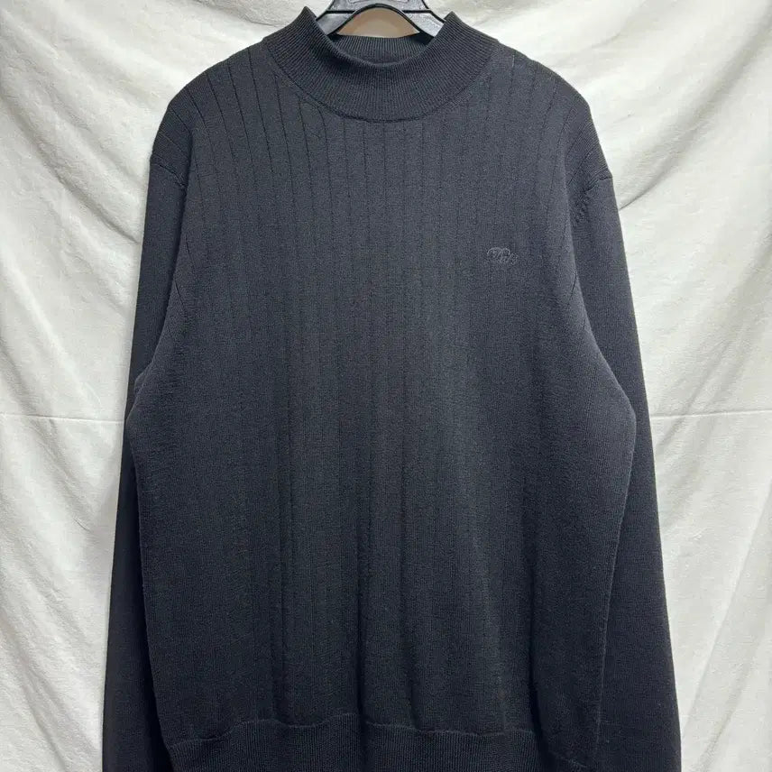 [SOLD OUT] DAKS 닥스 블랙 니트 105