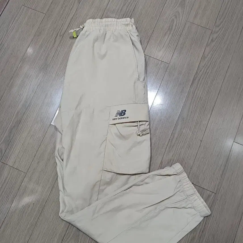 [SOLD OUT] 뉴발란스 카고 조거 팬츠 베이지M  기장97