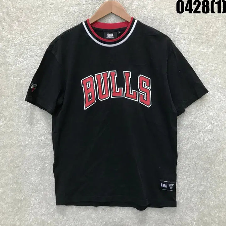 [BUNJANG] NBA 시카고 불스 반팔 티셔츠 블랙 m / NBA 시카고 불스 반팔 티셔츠 블랙 m