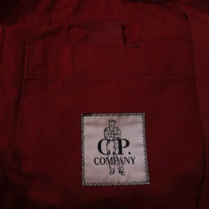 [SOLD OUT] CP 씨피컴퍼니 고글 후드 레드 패딩점퍼