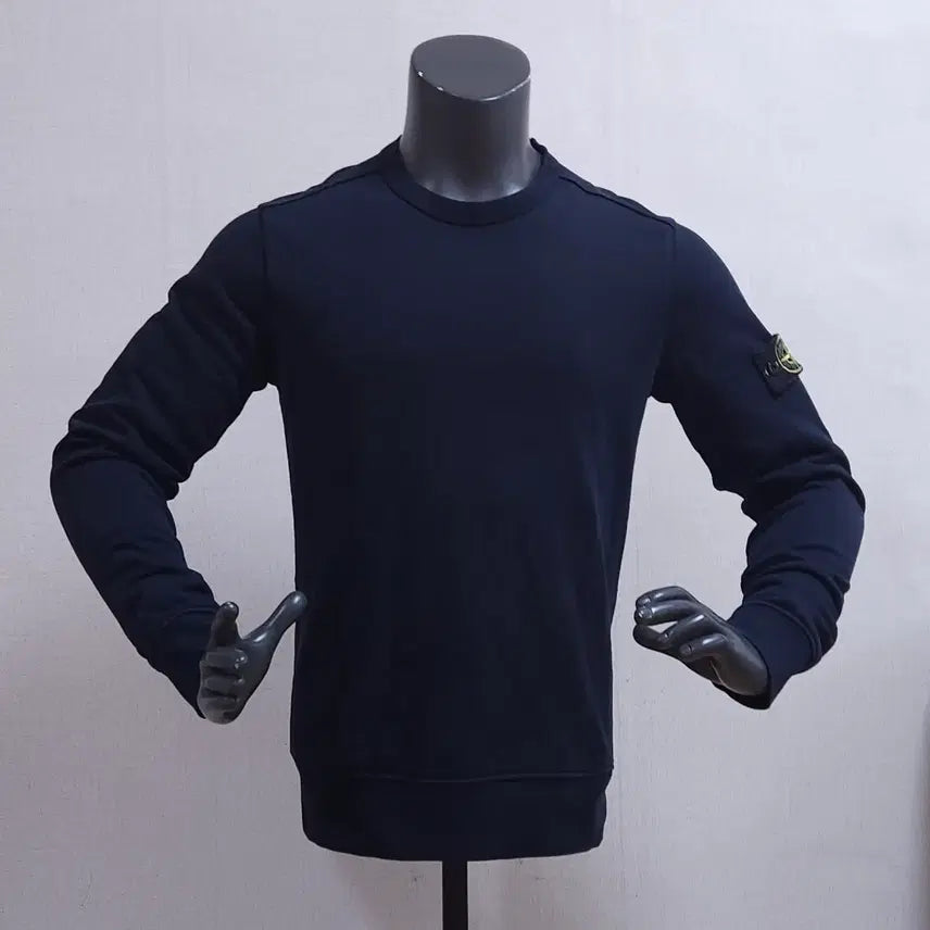 [SOLD OUT] 스톤아일랜드 맨투맨
