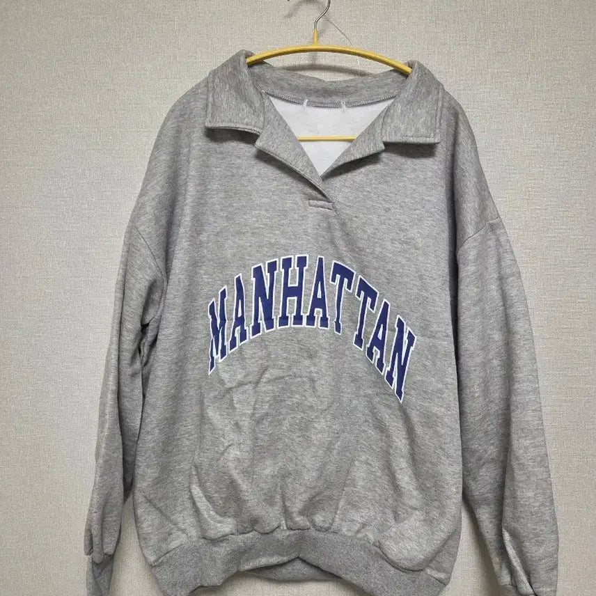 [BUNJANG] Unisex Gray Manhattan Lettering Sweatshirt / 남녀공용 그레이 맨투맨