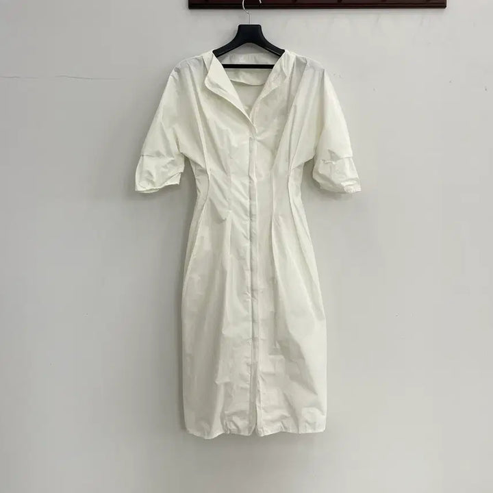 [SOLD OUT] 타임 포스트모던 여성66 화이트 지퍼형 반팔 원피스