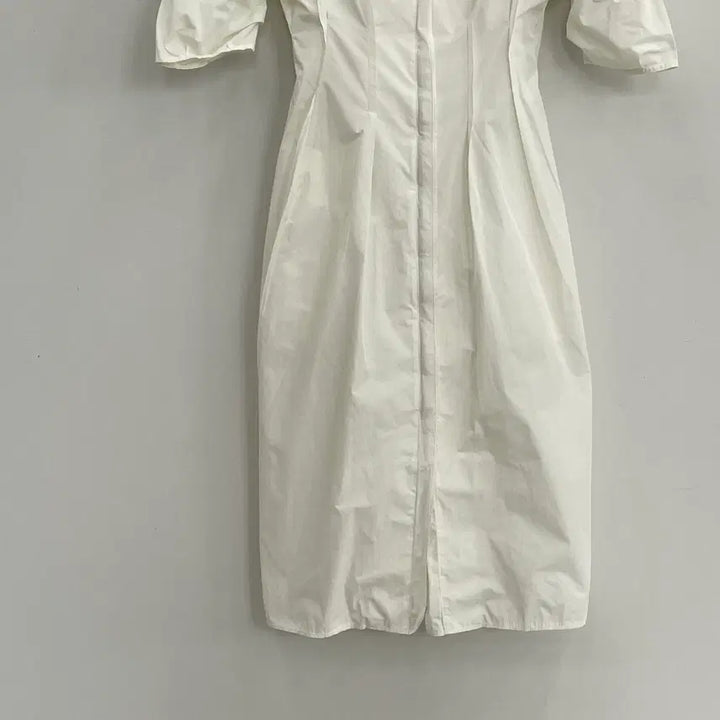 [SOLD OUT] 타임 포스트모던 여성66 화이트 지퍼형 반팔 원피스
