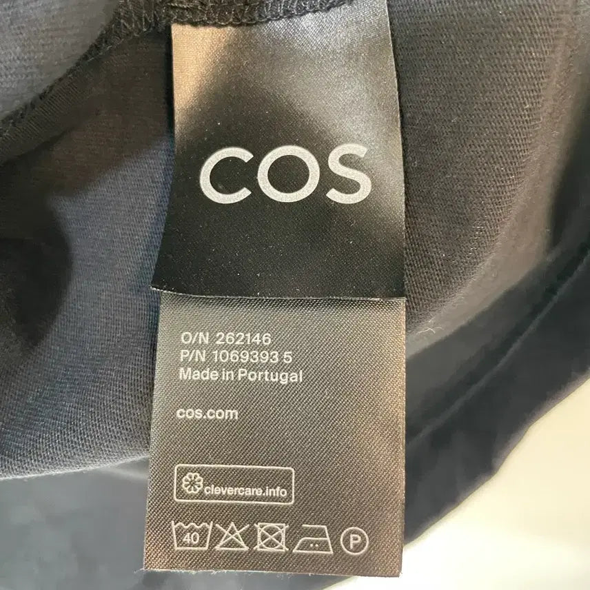 [BUNJANG] Cos 블랙 반팔 티셔츠 / Cos 블랙 반팔 티셔츠