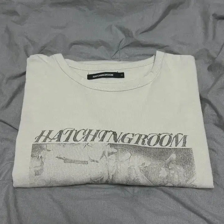 [BUNJANG] 해칭룸 vtg 롱슬리브 3 / 해칭룸 vtg 롱슬리브 3