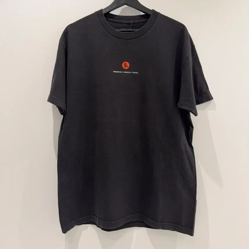 [BUNJANG] 00s Primitive x Naruto 이타치 애니 티셔츠 / 00s Primitive x Naruto 이타치 애니 티셔츠