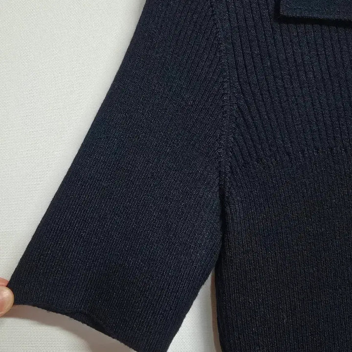[SOLD OUT] 띠어리 블랙 반팔 카라 니트m