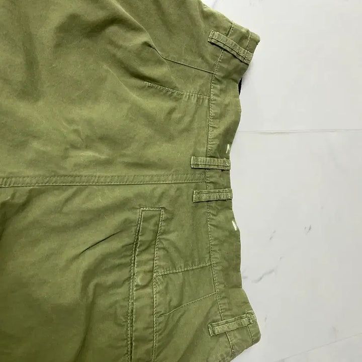 [SOLD OUT] [새상품급,32사이즈(허리수선)] 스톤아일랜드 쇼츠 카키 팝니다