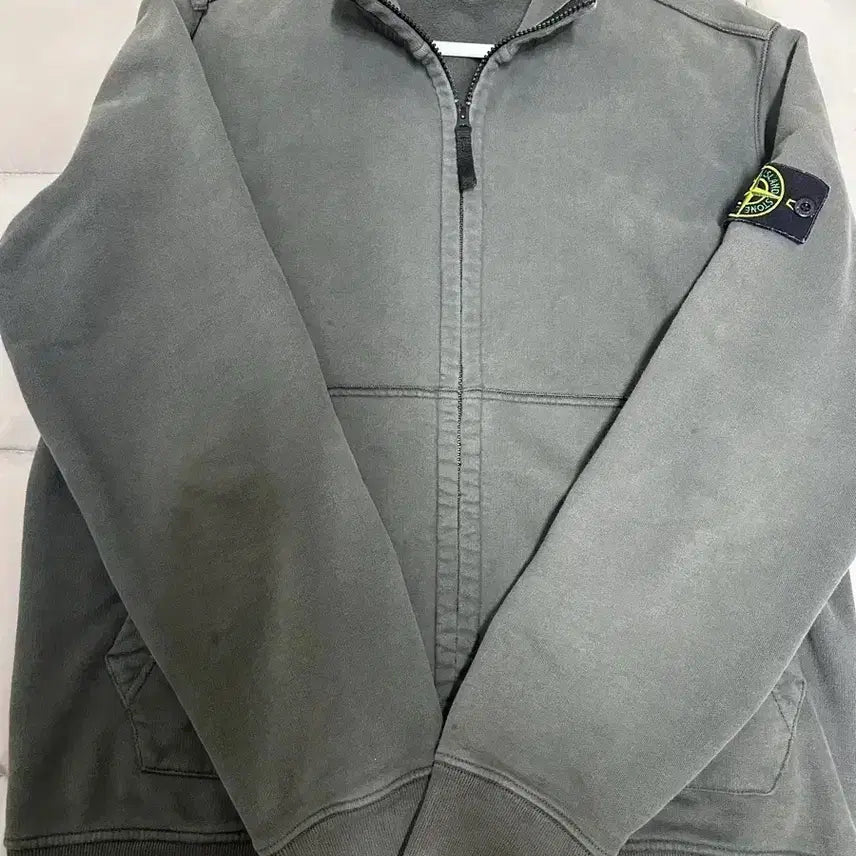 [SOLD OUT] 스톤아일랜드 와펜 집업 V0065