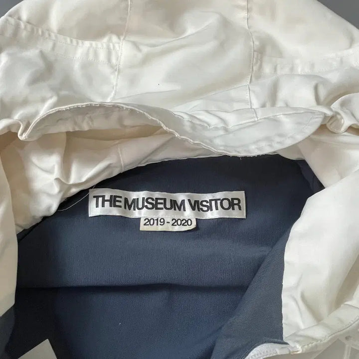 [SOLD OUT] 더뮤지엄비지터 파크 아노락