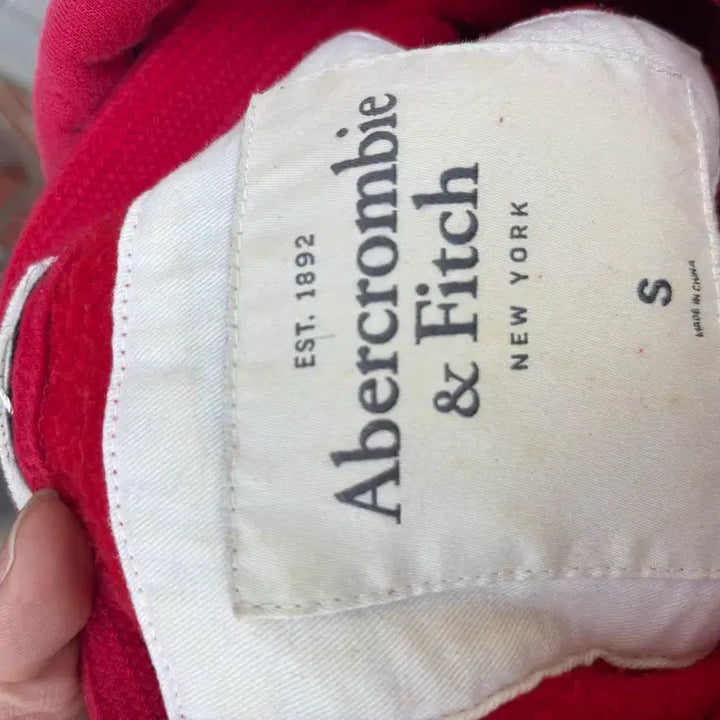 [BUNJANG] Abercrombie 47 Embroidered Hoodie / 아베크롬비 47 자수 후드티