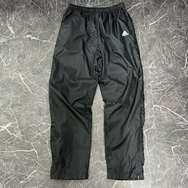 [BUNJANG] Adidas 00s Shiny Black Track Pants / 아디다스 00s 유광 블랙 삼선 트랙팬츠