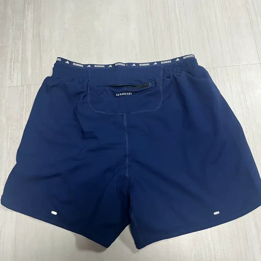 [BUNJANG] Adidas Running Shorts 5-inch / 아디다스 러닝팬츠 5인치 판매합니다.