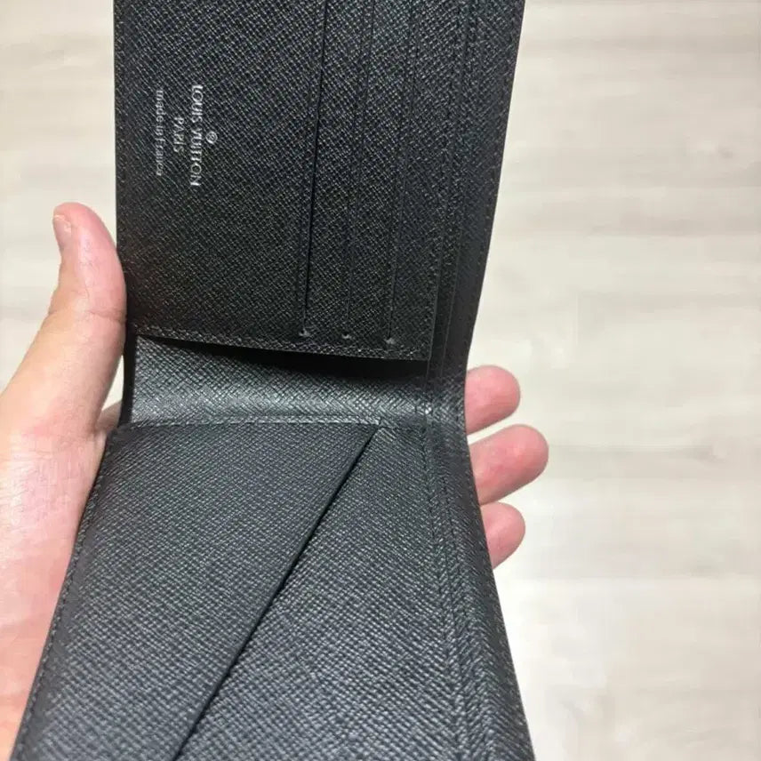 [BUNJANG] Louis Vuitton Monogram Galaxy Black Bi-Fold Wallet / 루이비통 반지갑